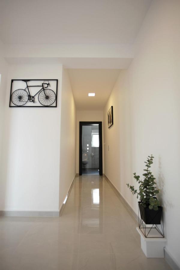 Apartmani Ive Трогир Екстериор снимка