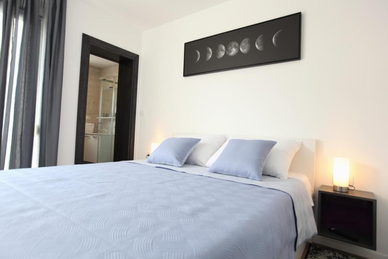 Apartmani Ive Трогир Екстериор снимка