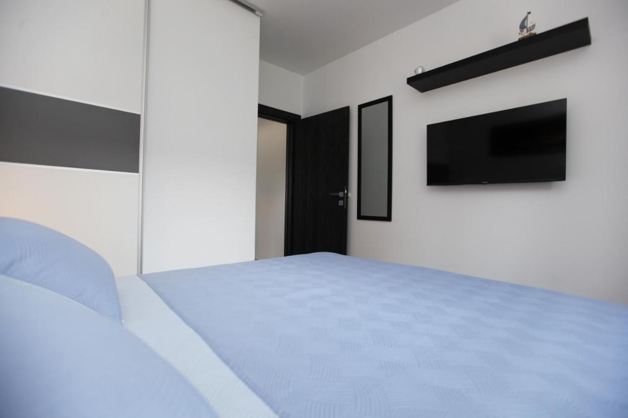 Apartmani Ive Трогир Екстериор снимка