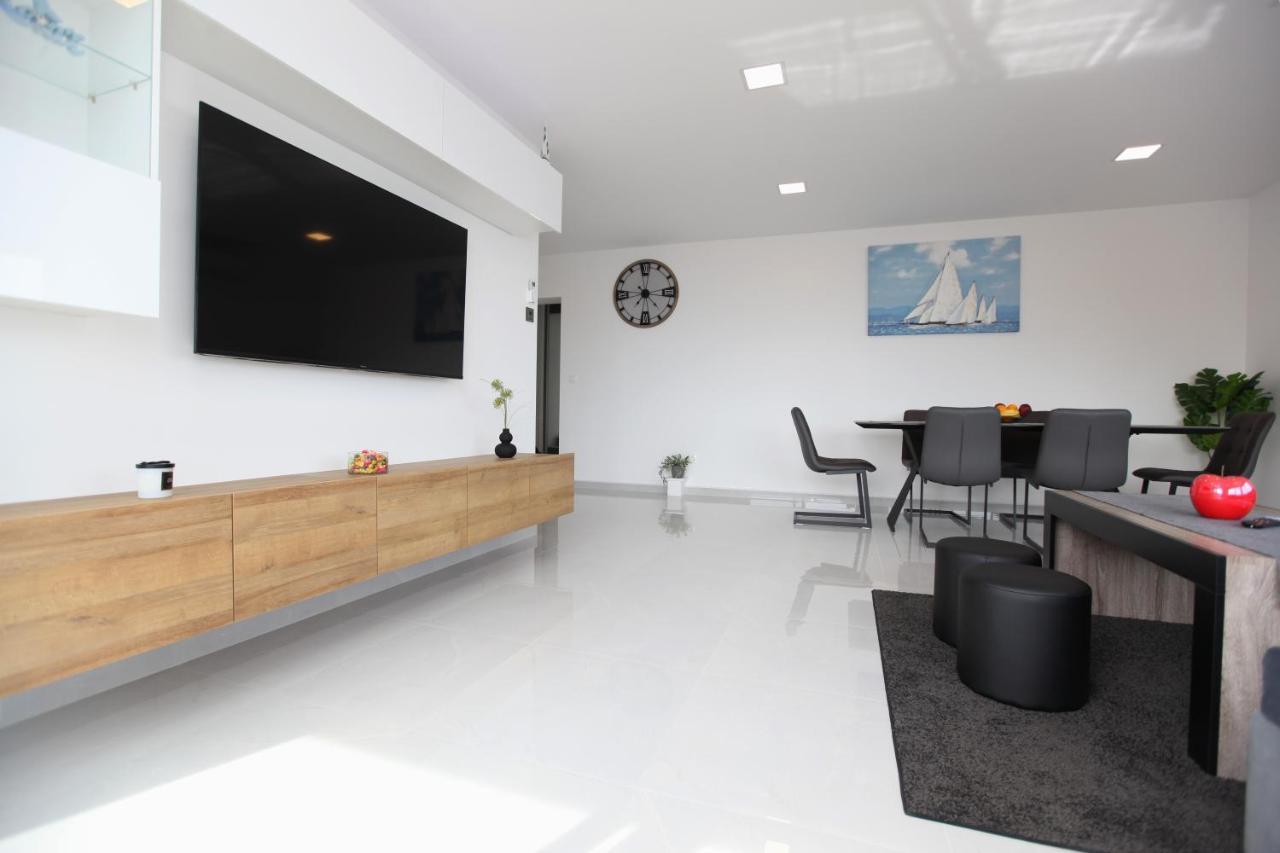 Apartmani Ive Трогир Екстериор снимка