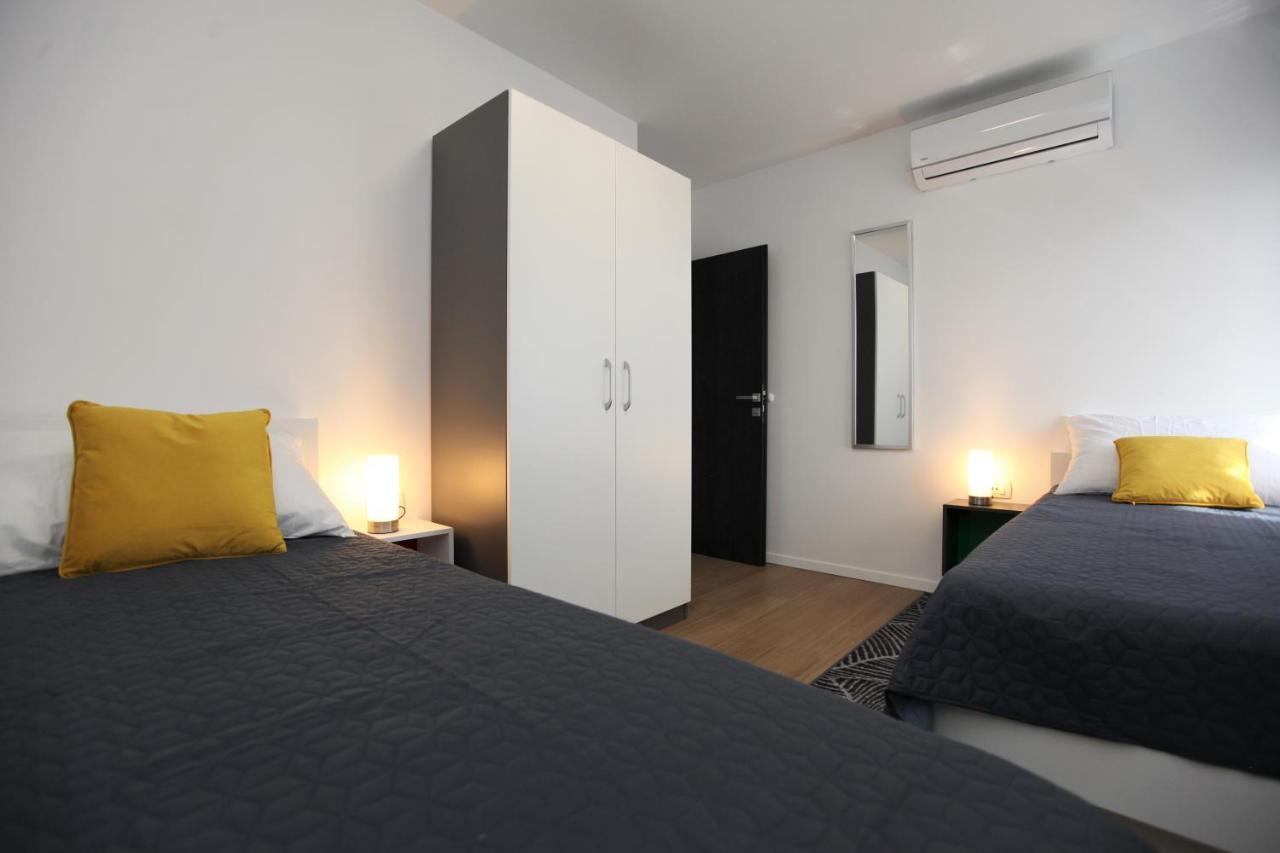 Apartmani Ive Трогир Екстериор снимка