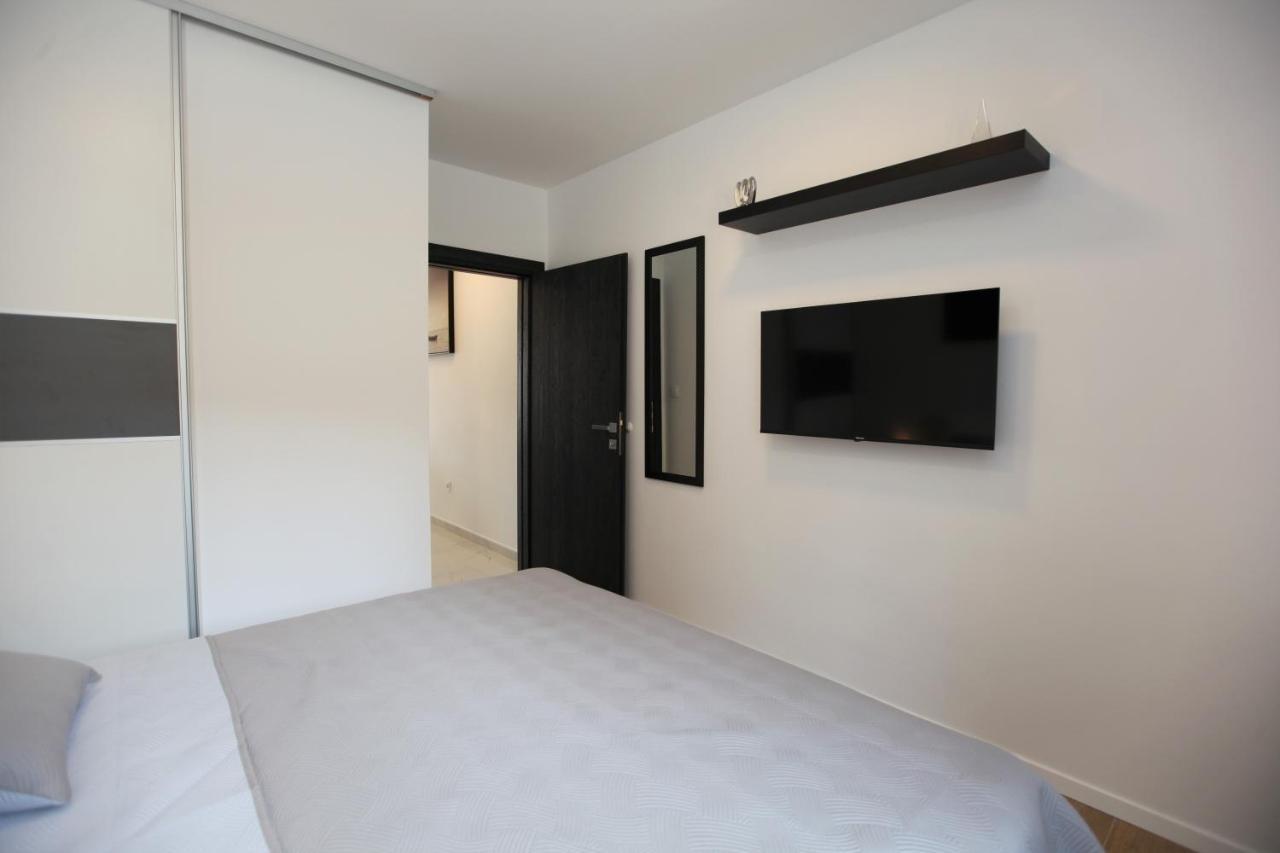 Apartmani Ive Трогир Екстериор снимка