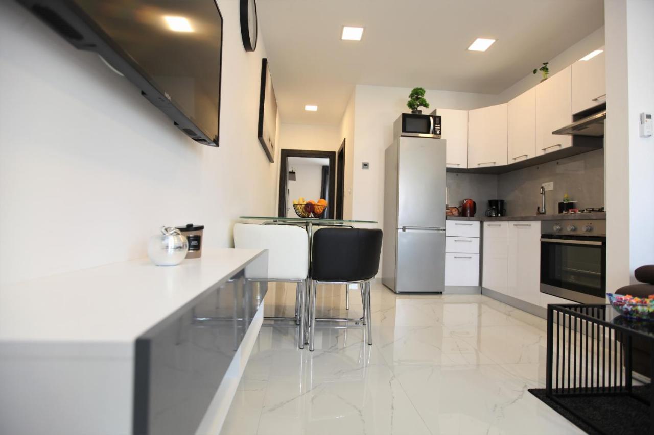 Apartmani Ive Трогир Екстериор снимка