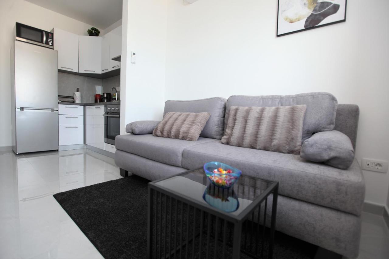 Apartmani Ive Трогир Екстериор снимка