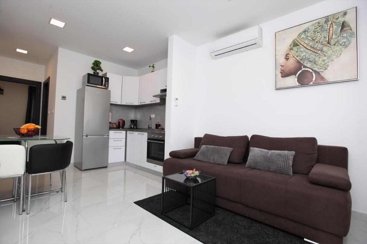 Apartmani Ive Трогир Екстериор снимка